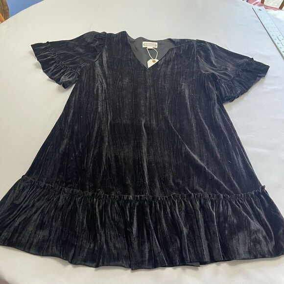 NWT Loveriche Black Velvet Ruffle Flutter Dress Size Large New - Picture 5 of 8